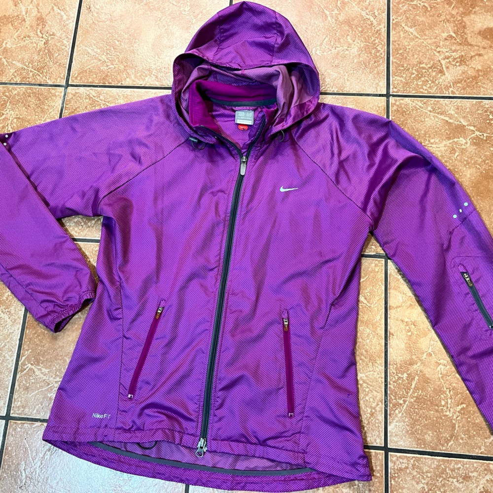 Nike Fit Storm 2026 Purple Spring Running Jacket Windbreaker Womens  Sz M